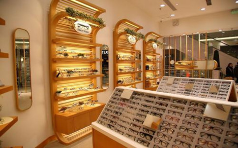 新手怎么开眼镜店（开眼镜店流程详解）-赚在家创业号