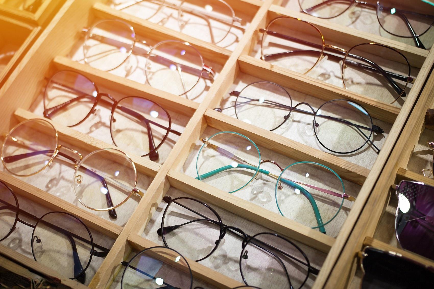 眼镜店怎么做活动有效（眼镜店折扣活动）-赚在家创业号