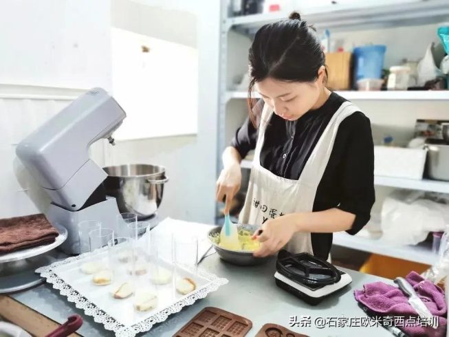 2022女人开什么店比较稳?适合宝妈开的小店-专在家创业网