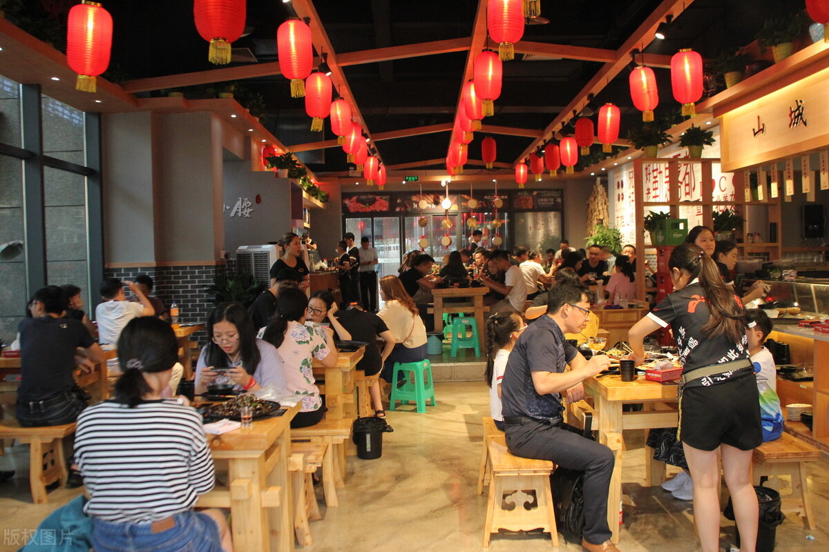 西安女人开烧烤店,利用0.1元的烤肉串,年赚120万,套路给你