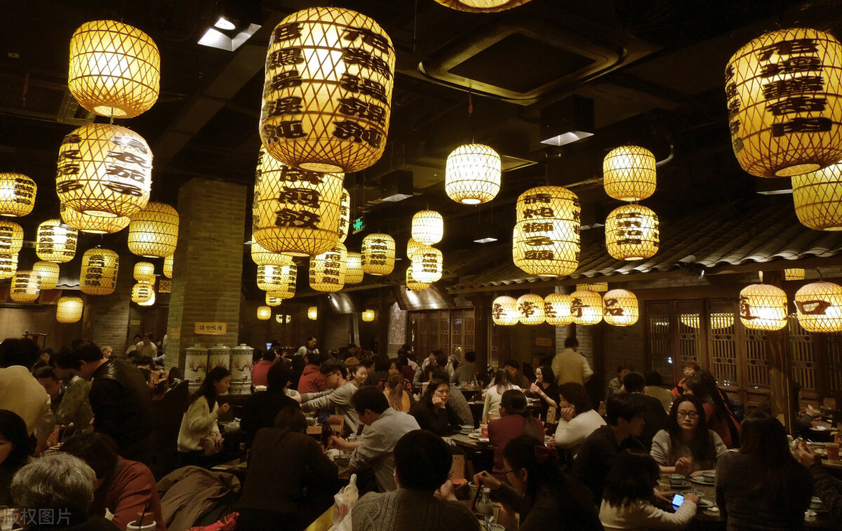 烧烤店推出“啤酒免费”，1个月收入23万，赚钱模式值得借鉴