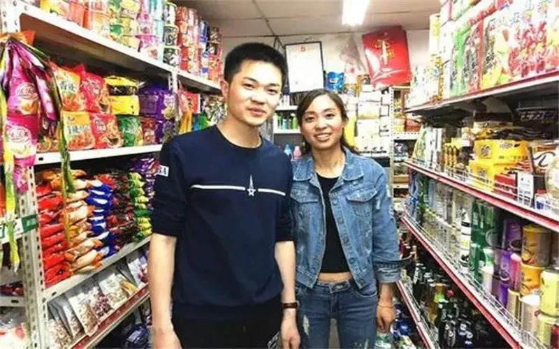 失业夫妻,一起开这几种实体店,都能挣钱