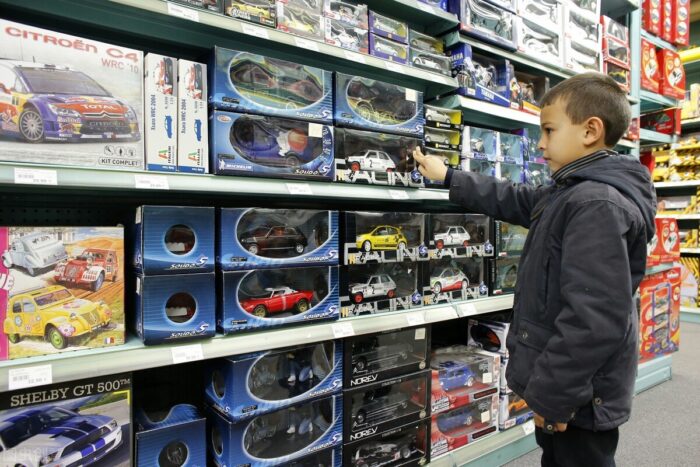 一个新手怎么开玩具店?做玩具店生意经验案例分析-专在家创业网