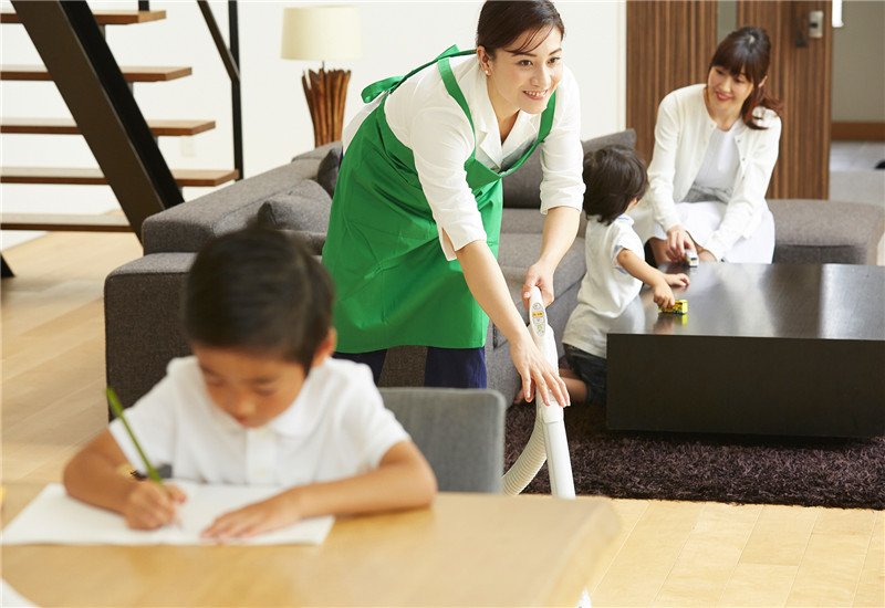 不需要大投资,一个月能收入万把块钱的小生意,市场上还有哪些?