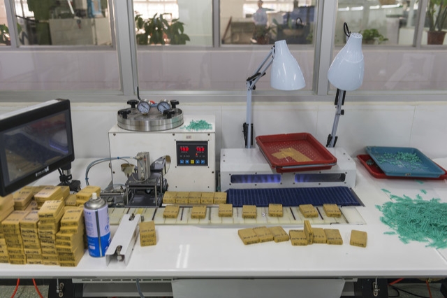 普通人在家也能开办自己的小加工厂了,适合的项目有这几种