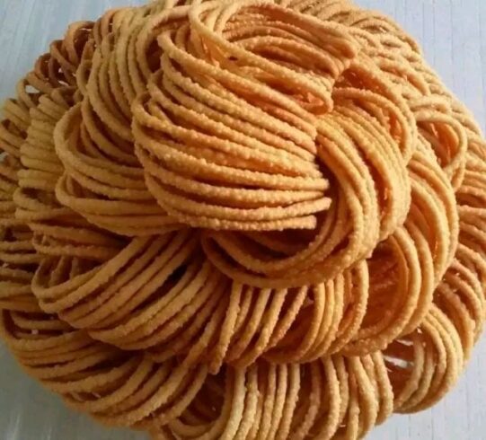 什么小吃比较火爆摆摊(适合一年四季摆摊的小吃)-专在家创业网