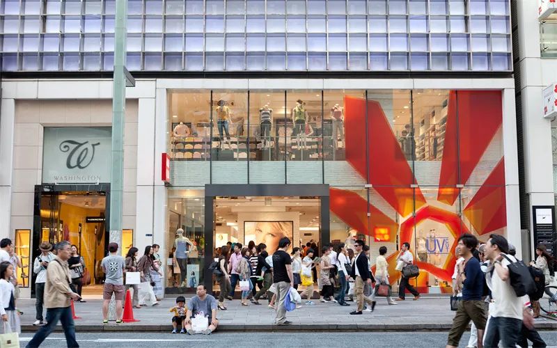 电商肆虐，实体店还有未来吗？出路在哪里？