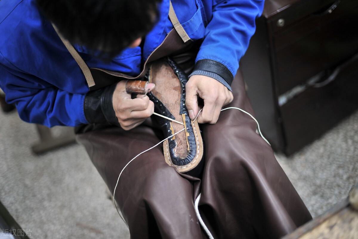 大量实体店都将面临淘汰,未来10年想生存,有3条路可走