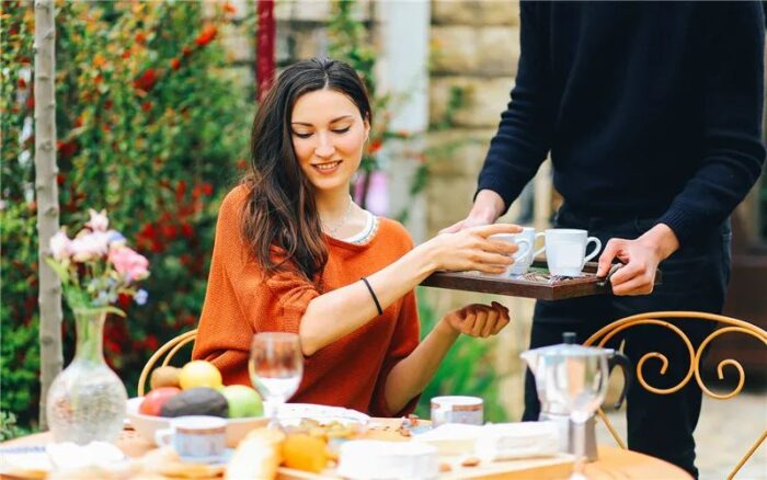 今年干什么小生意赚钱(目前赚钱的三个小本生意)-专在家创业网