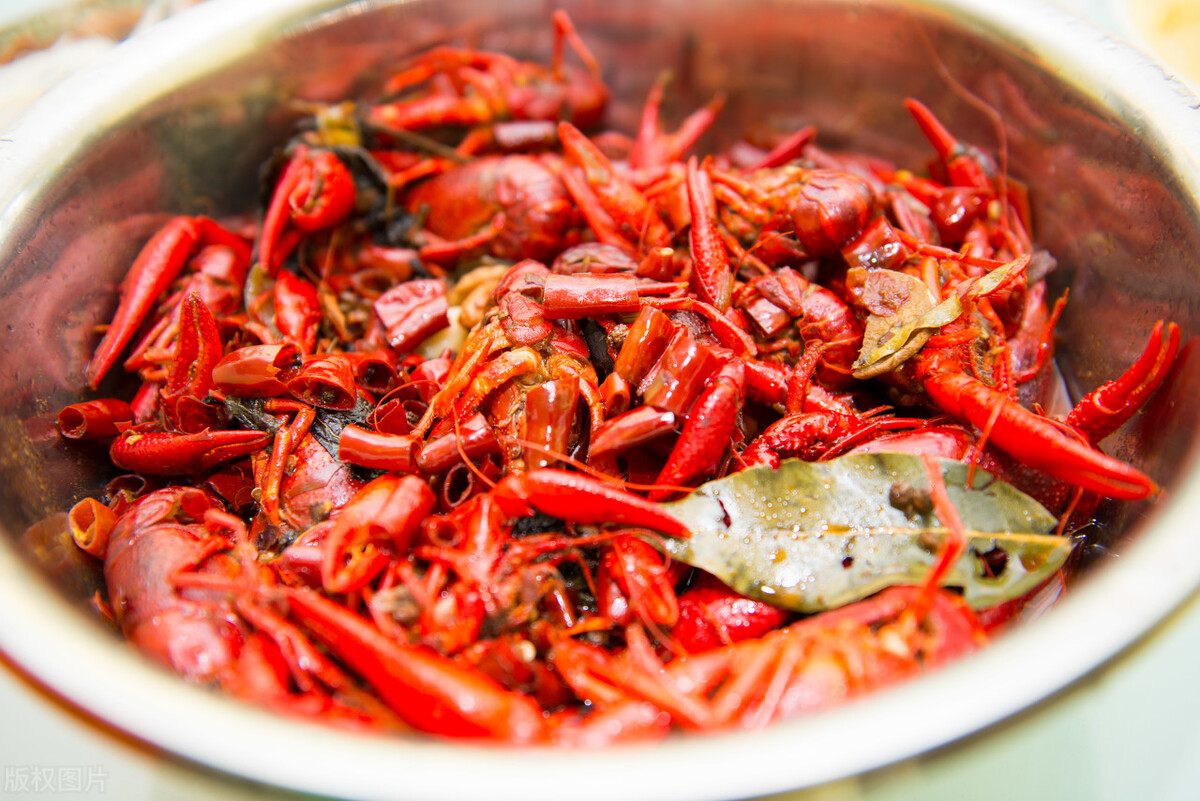 中年男人开烧烤店,利用“1元龙虾”,年赚80万,套路教给你