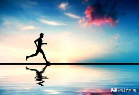 有野心的穷人，没钱没人脉时，具备4种赚钱思维，早晚变得有钱