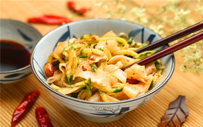 用2000元的投入,做什么小生意一年能有10万元的收入?推荐一些