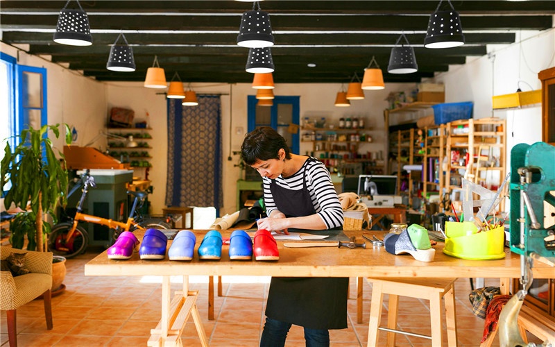 50岁左右的人,可以把市场的哪些小生意,坚持做成大事业?