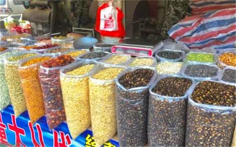 现在市场上,市井里弄的小生意,有哪些能完成巨额财富积累呢?