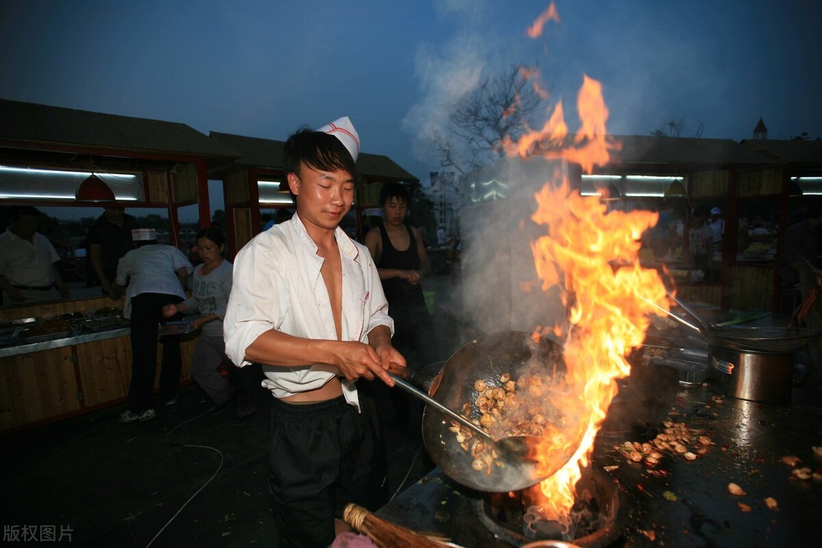 烧烤店推出“啤酒免费”，1个月收入23万，赚钱模式值得借鉴