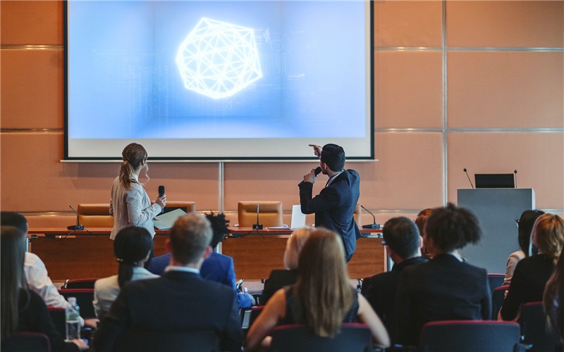 没有资源、没有资金的普通人,想白手起家,应该从哪些方面着手?