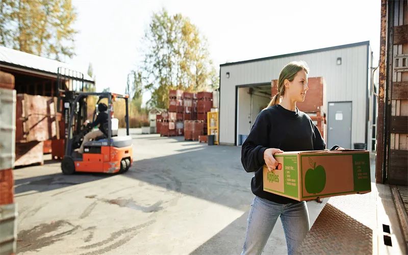 这几个藏在小县城里的生意，都有年入百万的希望