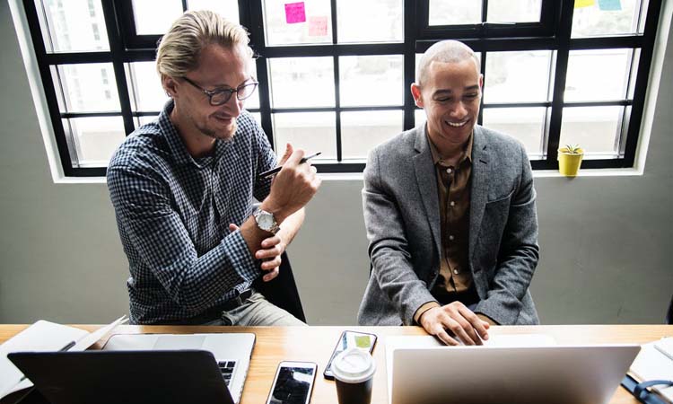 不想继续上班了,可以考虑做这四个小生意,照样能挣到钱