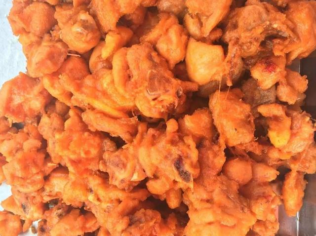 火爆的7种街头小吃,让年轻人痴迷追捧,吃货:摆地摊都难选