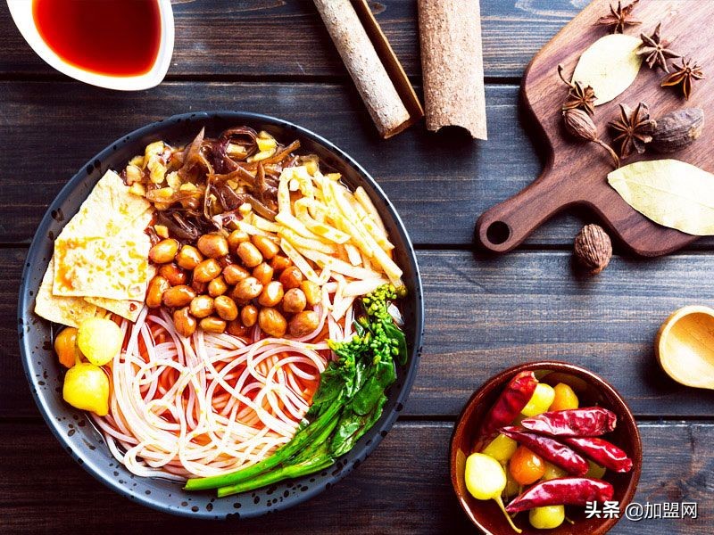 开家“接地气”的小店,投资少、风险低、人气高,选它