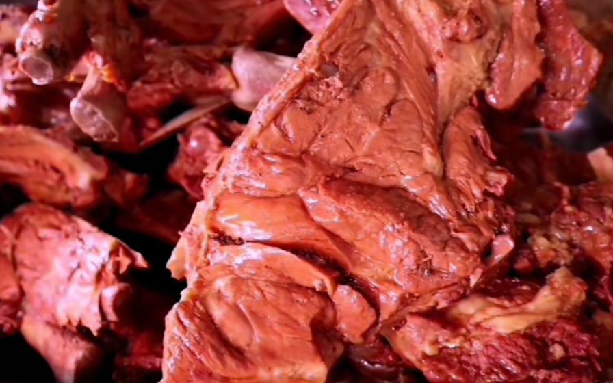 山东小伙自创特色小吃，24元一斤，月入十多万，谁想学都免费教