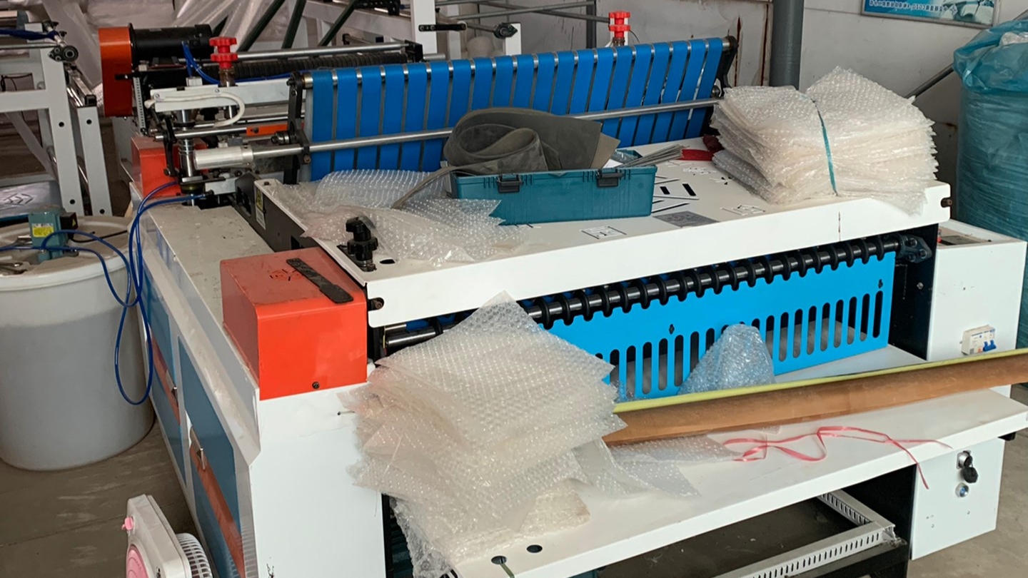 订单供不应求的小加工厂，夫妻俩投资10多万开始干，3年买了2套房