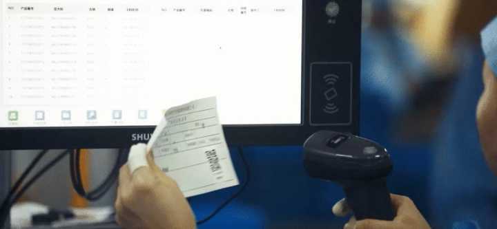 逆操作：清华学霸沉浸工厂十五年后创业 助企业数字化转型成为行业领先-3