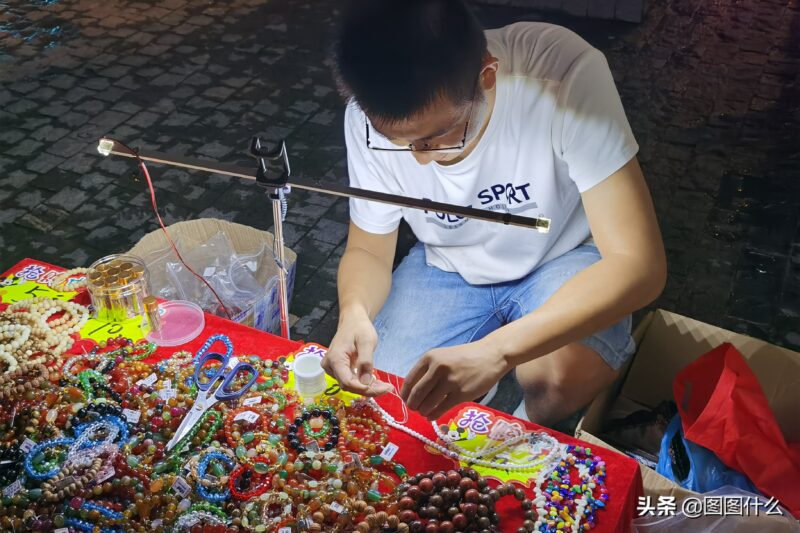 开私家车摆摊适合卖什么(只需一辆轿车就可做的生意)-8 开私家车摆摊适合卖什么(只需一辆轿车就可做的生意)-8