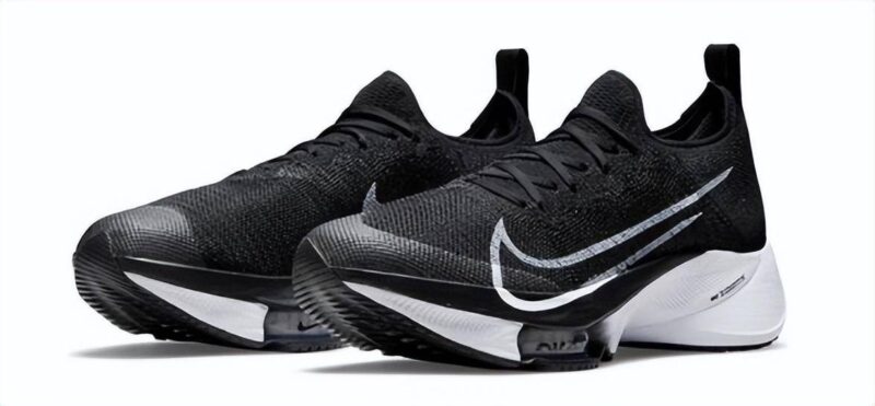 耐克跑步鞋哪个系列好(跑鞋推荐)-1 耐克跑步鞋哪个系列好(跑鞋推荐)-1