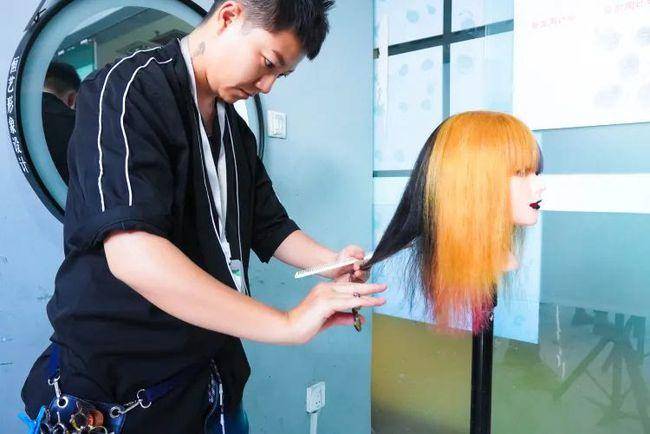 学理发技术哪个学校最好(理发学校十大名校排行榜)-1