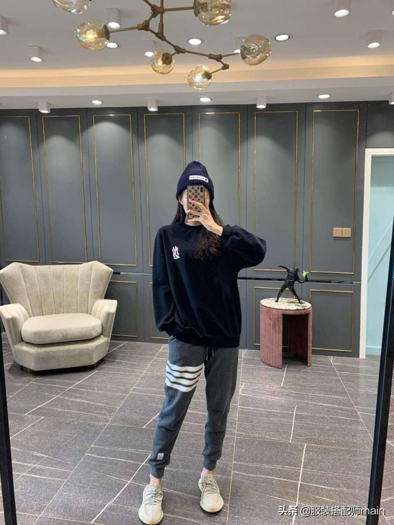 灰色短裤配什么颜色上衣(灰色短裤搭配)-1 灰色短裤配什么颜色上衣(灰色短裤搭配)-1