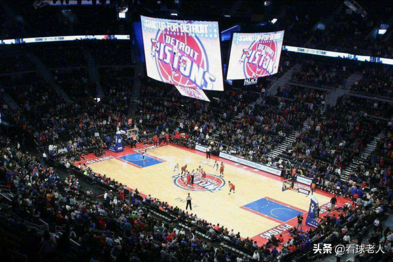 篮球场尺寸是多少?篮球场地标准尺寸-1