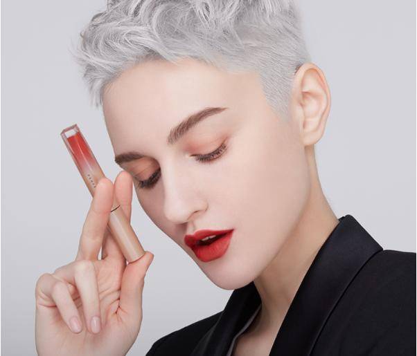 香奈儿最出名的色号(香奈儿口红颜色排行榜前十)-1