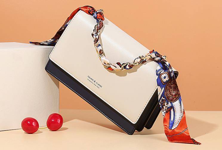 情侣之间送什么礼物(女生渴望收到的礼物)-1