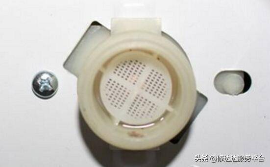 小天鹅洗衣机过滤网咋拆(各种洗衣机过滤网拆卸技巧)-1 小天鹅洗衣机过滤网咋拆(各种洗衣机过滤网拆卸技巧)-1