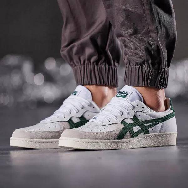 亚瑟士和鬼冢虎哪个档次高-1 亚瑟士和鬼冢虎哪个档次高-1