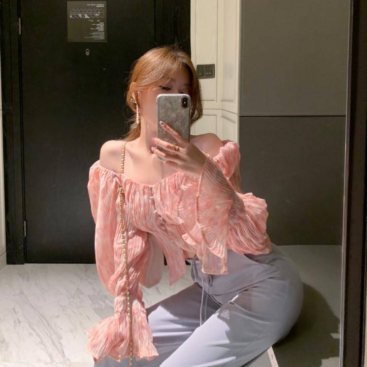 粉色上衣搭配什么颜色裙子-1 粉色上衣搭配什么颜色裙子-1