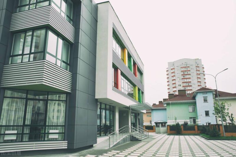 技校都有什么专业适合男孩?学什么技术最有前景-1