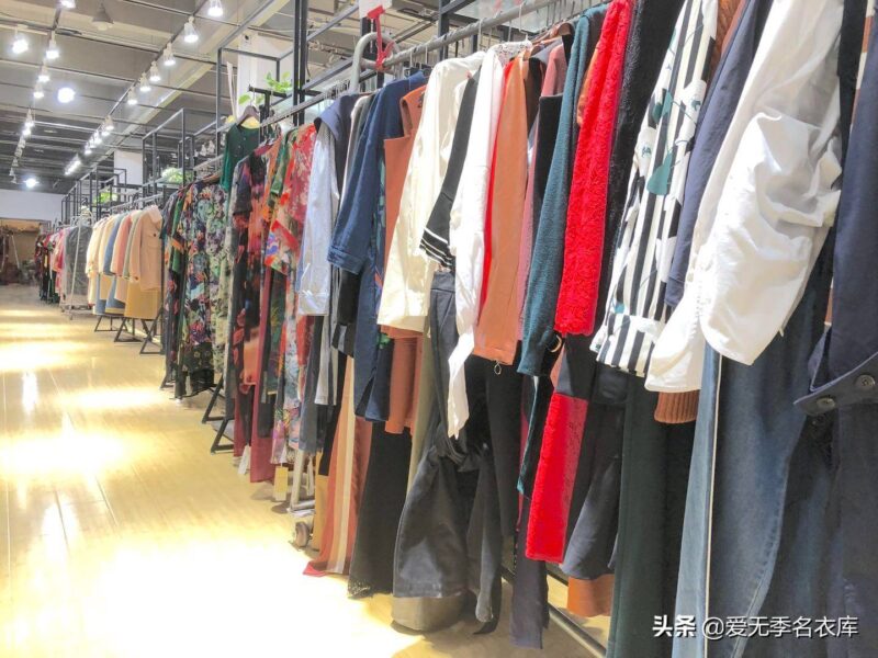 卖衣服怎么找一手货源（卖衣服进货渠道）-1