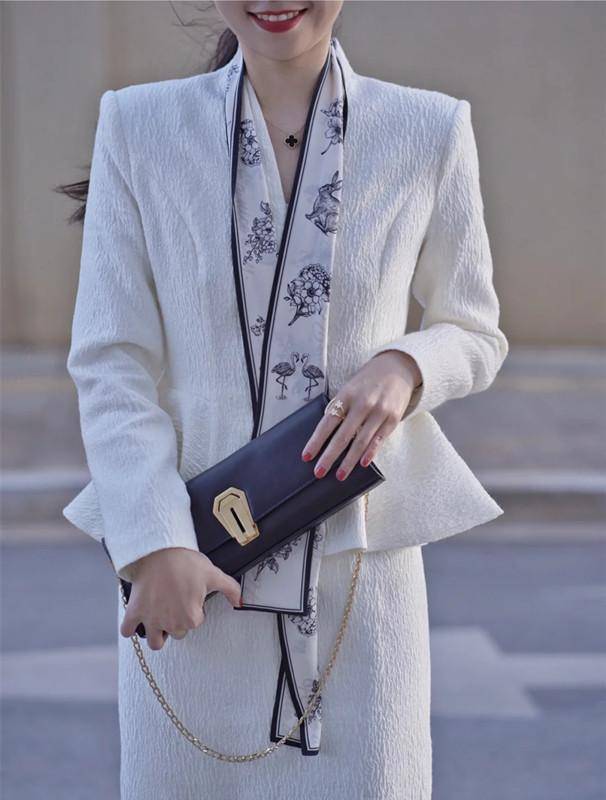 丝巾的围法怎么围才好看(丝巾的各种围法图解)-1 丝巾的围法怎么围才好看(丝巾的各种围法图解)-1