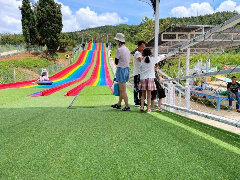 昆明周边附近好玩的地方有哪些(适合亲自游玩的地方)-1 昆明周边附近好玩的地方有哪些(适合亲自游玩的地方)-1