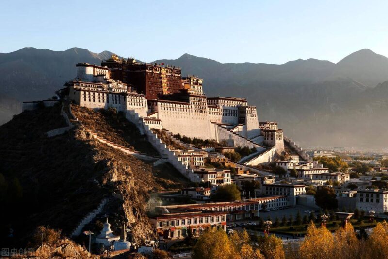 情侣必去的十大旅游胜地（中国十大情侣旅游胜地）-1