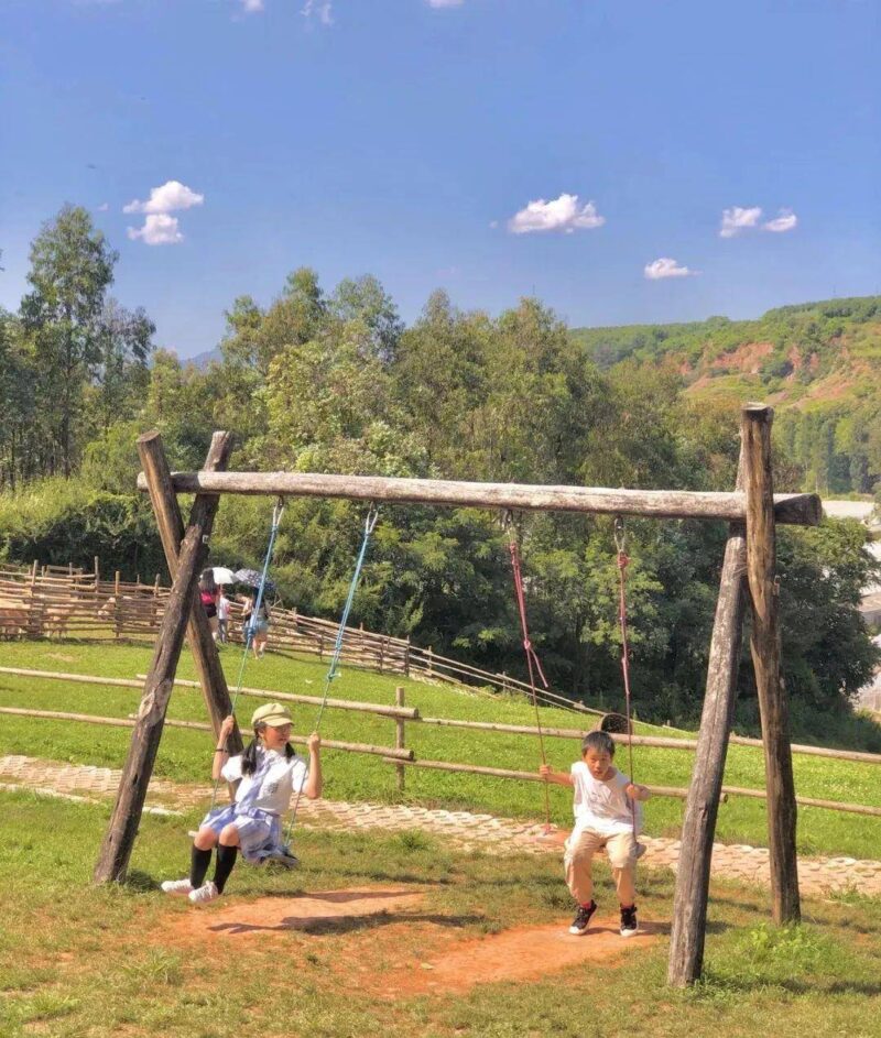 昆明周边附近好玩的地方有哪些(适合亲自游玩的地方)-1 昆明周边附近好玩的地方有哪些(适合亲自游玩的地方)-1