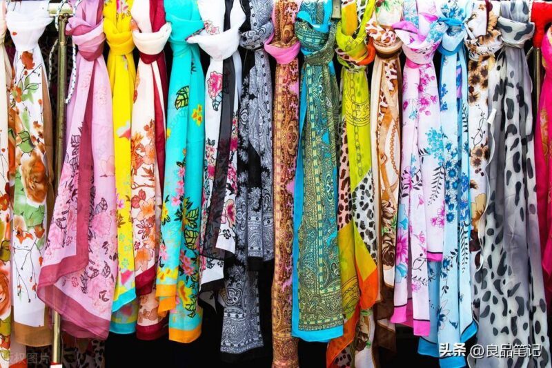 丝巾的围法怎么围才好看(丝巾的各种围法图解)-1 丝巾的围法怎么围才好看(丝巾的各种围法图解)-1