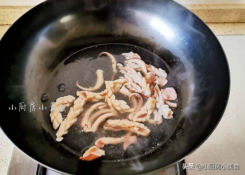 冷冻鱿鱼怎么处理干净?冷冻小鱿鱼处理干净-1 冷冻鱿鱼怎么处理干净?冷冻小鱿鱼处理干净-1