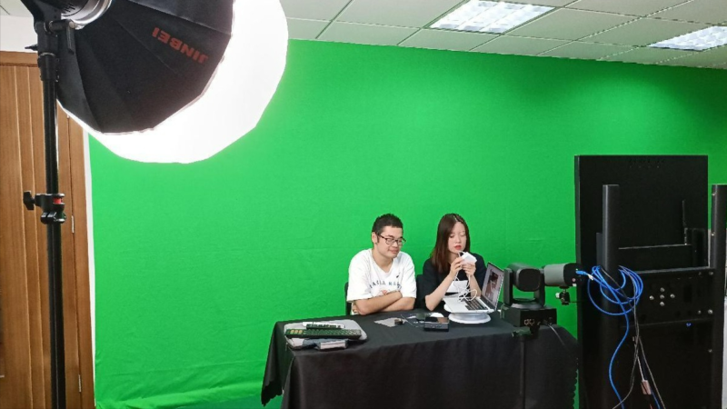 在家直播需要什么设备?在家做主播设备-1