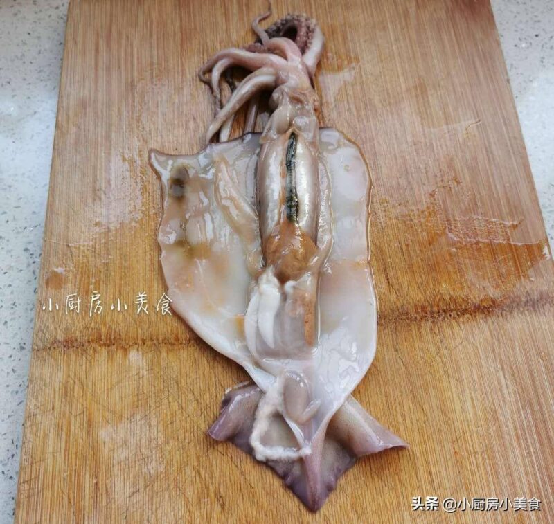 冷冻鱿鱼怎么处理干净?冷冻小鱿鱼处理干净-1 冷冻鱿鱼怎么处理干净?冷冻小鱿鱼处理干净-1