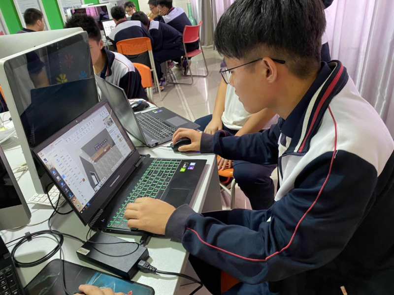 职中都有哪些适合男孩子的专业?-1 职中都有哪些适合男孩子的专业?-1