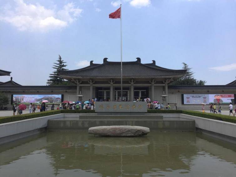 西安最出名的景区有哪些(西安名胜景点前十名排行榜)-1 西安最出名的景区有哪些(西安名胜景点前十名排行榜)-1