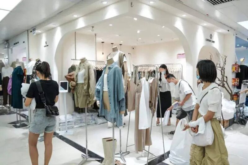 服装批发怎么进货?卖服装进货技巧-1